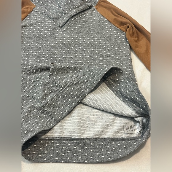 Maurices Gray and White Polka Dot Top w Brown Sleeves Cowl Neck Sweatshirt XS - Picture 13 of 16
